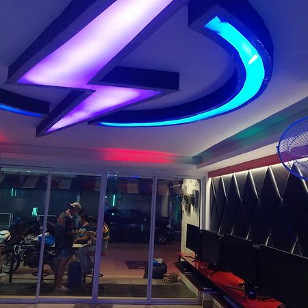 乔木提恩海滩 欢乐屋旅馆酒店 外观 照片